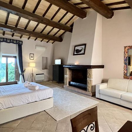 Agriturismo Cerrosughero Canino Екстер'єр фото