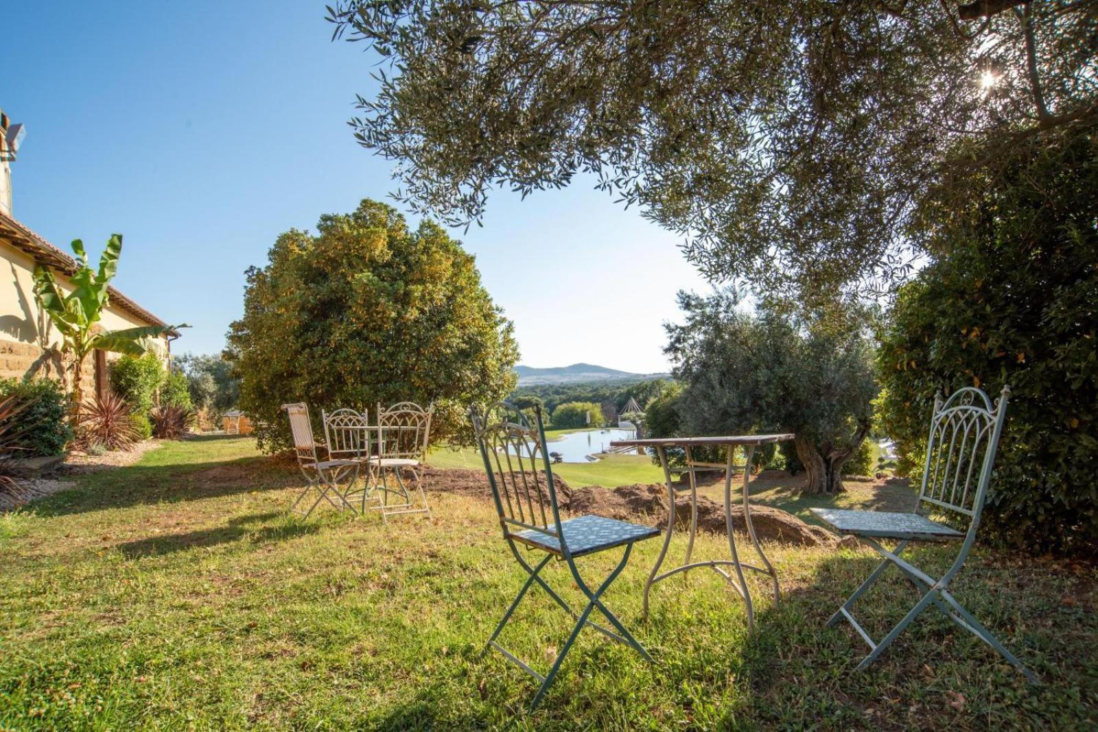 Agriturismo Cerrosughero Canino Екстер'єр фото