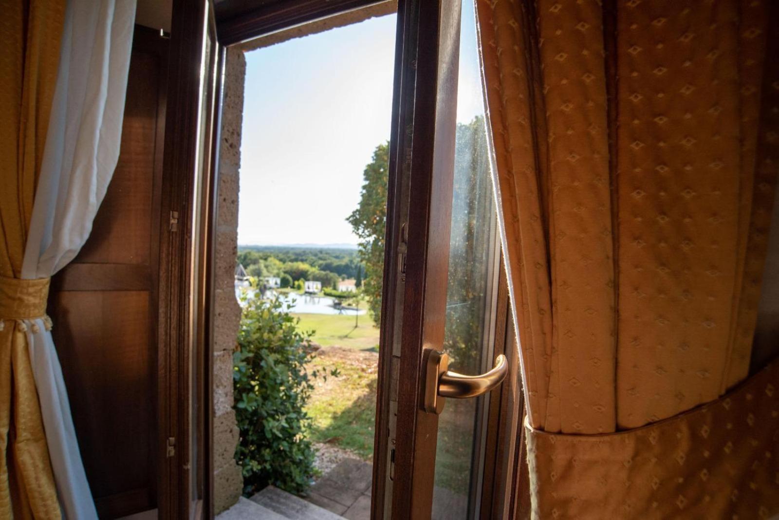 Agriturismo Cerrosughero Canino Екстер'єр фото