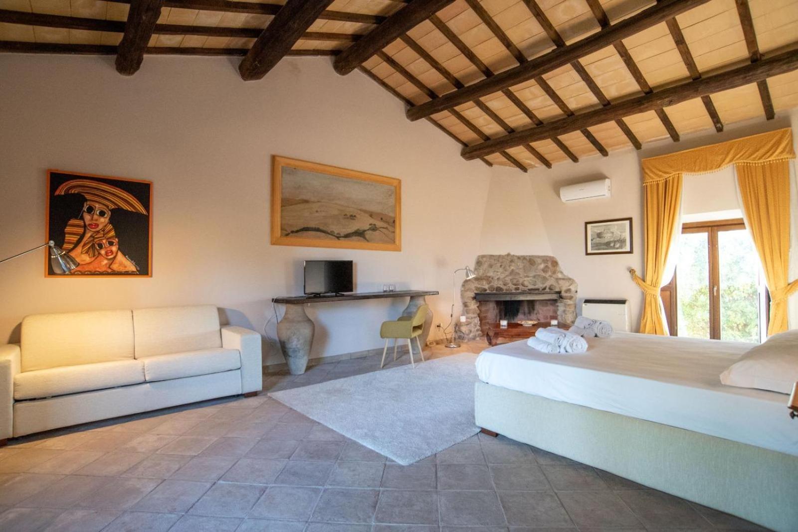Agriturismo Cerrosughero Canino Екстер'єр фото
