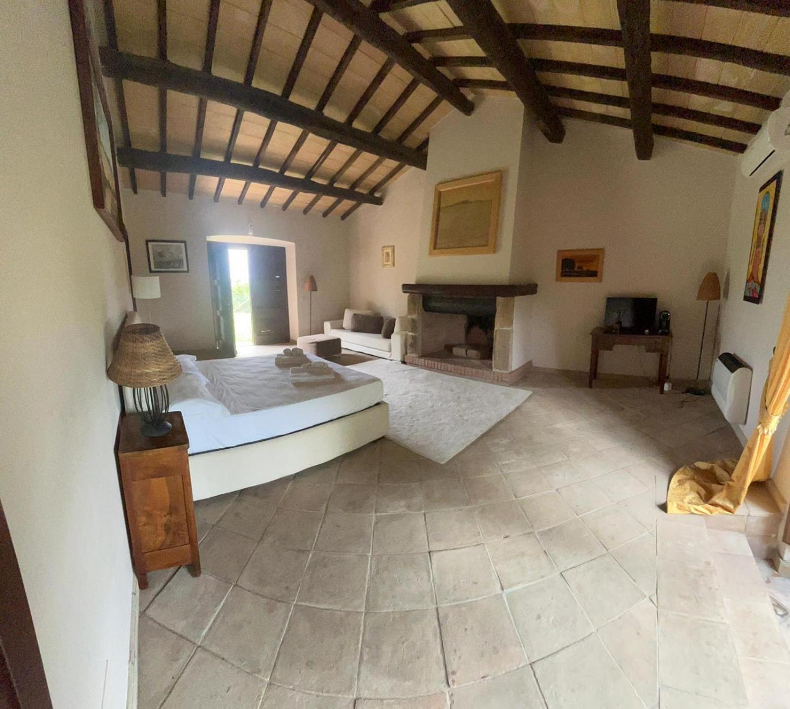 Agriturismo Cerrosughero Canino Екстер'єр фото